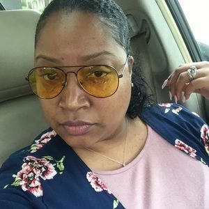 Meet your Posher, Kedra